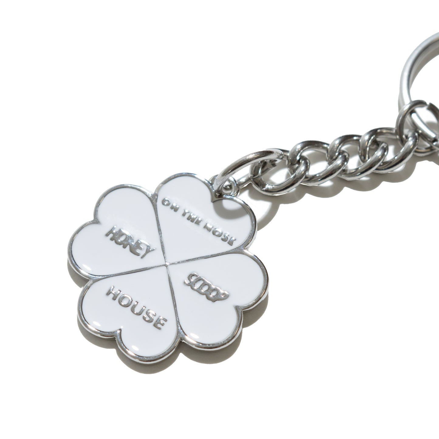 CLOVER KEYCHAIN WHITE