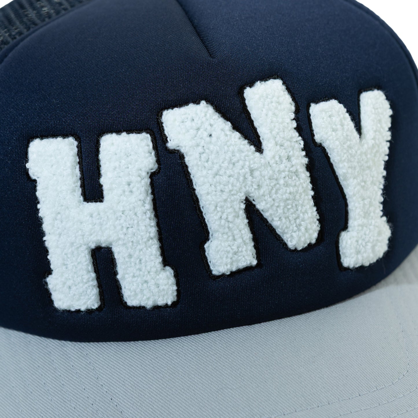 HNY LOGO TRUCKER CAP NAVY